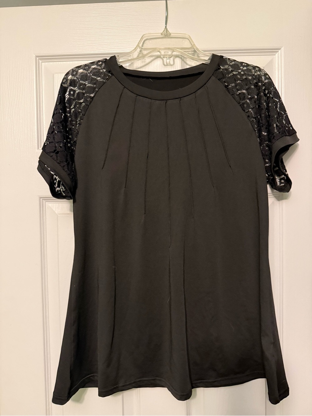 SHEIN Black Short Sleeve Tee with Lace Raglan Sleeves